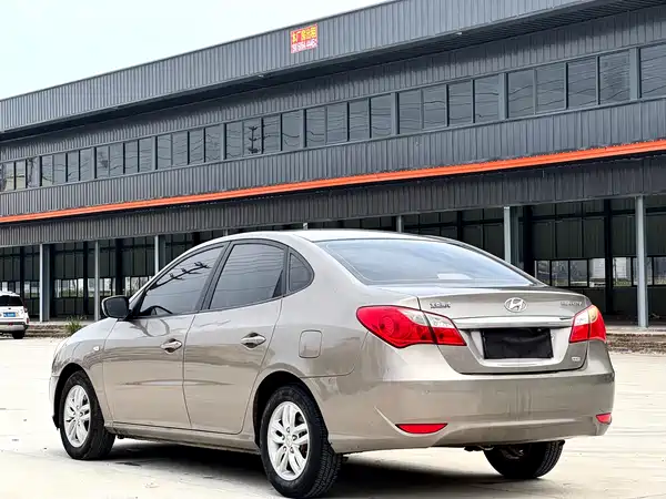 Hyundai Yuedong 2011