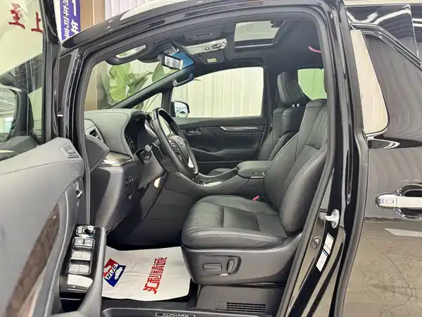 Toyota Alphard 2022