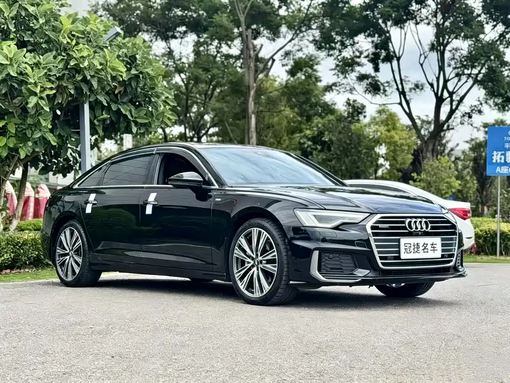 Audi A6L 2022