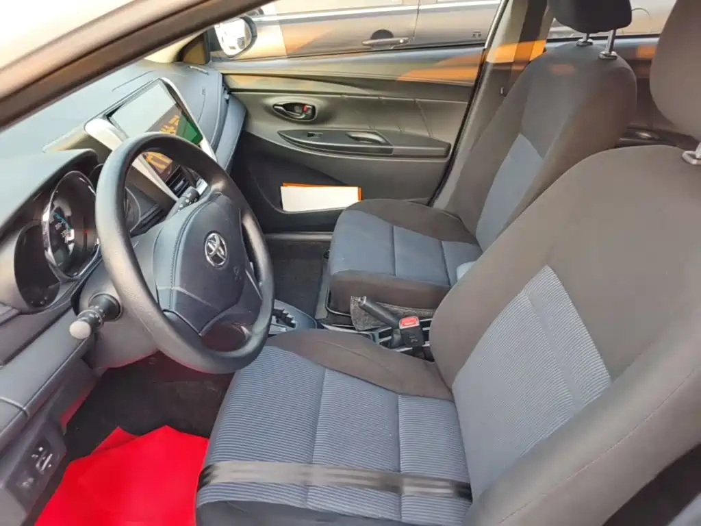Toyota Yaris L 2018 — фото 15