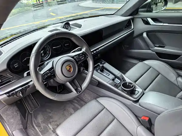 Porsche 911 2021