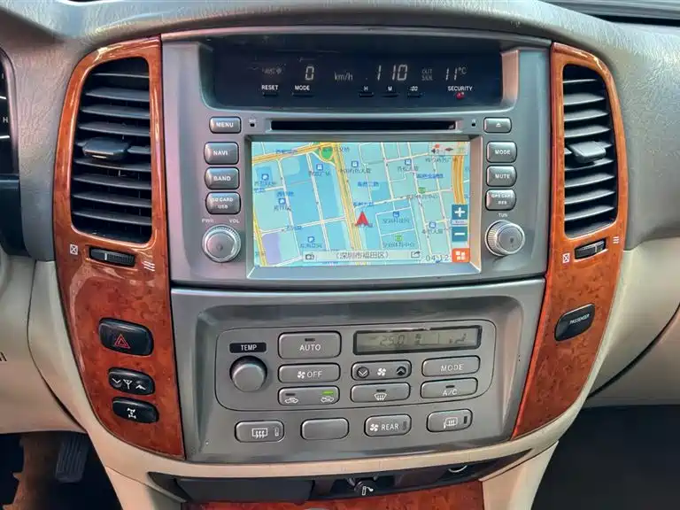 Toyota Land Cruiser 2009 — фото 10