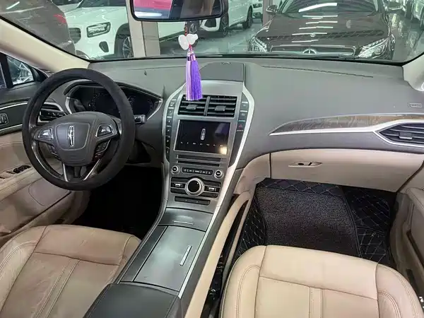 Lincoln MKZ 2018
