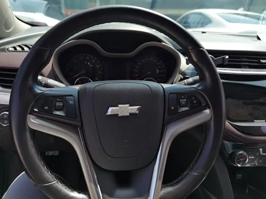 Chevrolet Malibu 2019 — фото 15