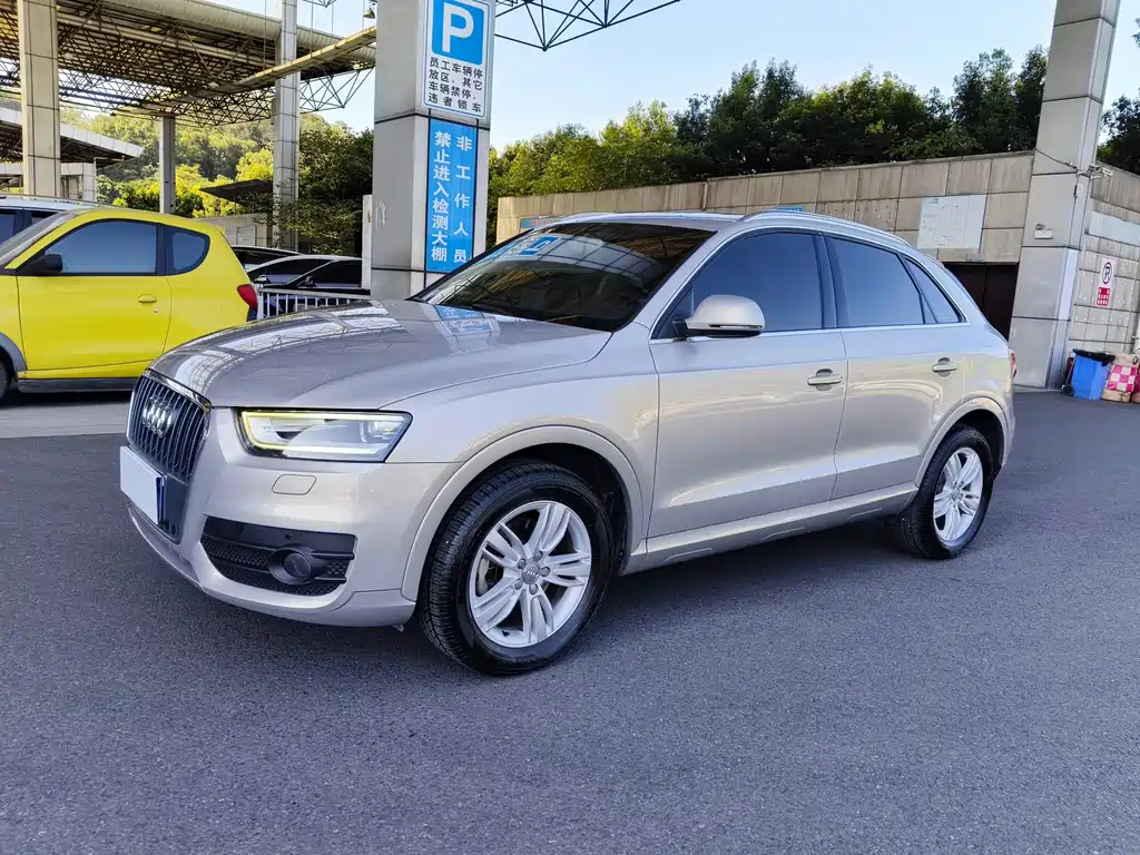 Audi Q3 2015