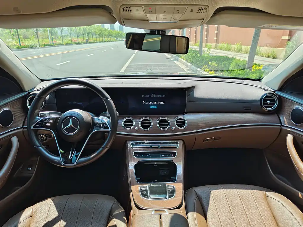 Mercedes-Benz E-Class 2023 — фото 23