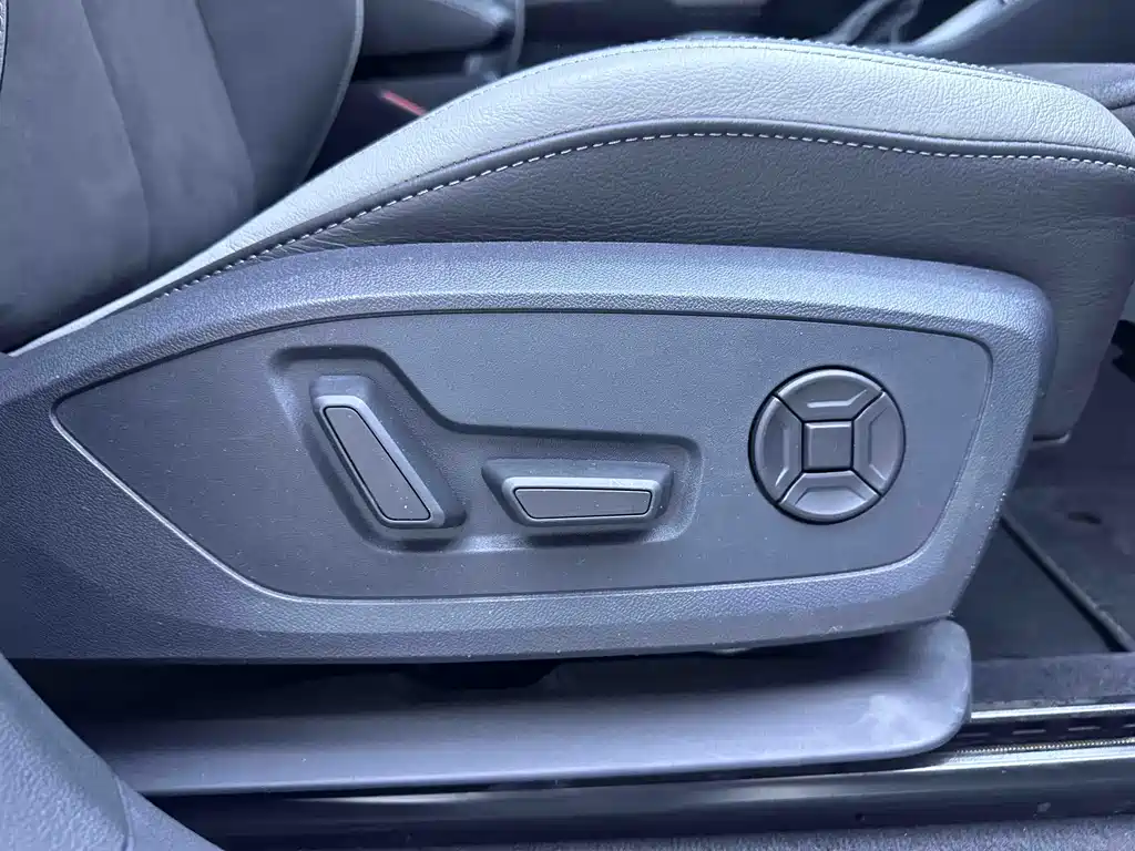 Audi Q3 2023 — фото 18
