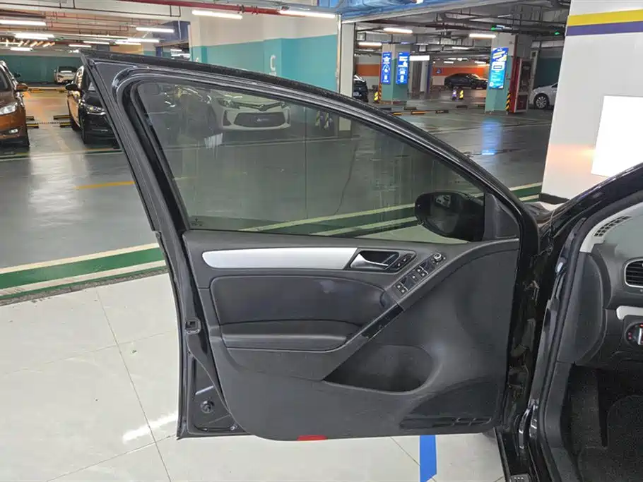 Volkswagen Golf 2011