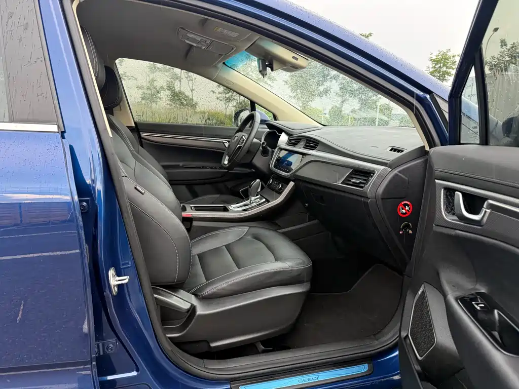 Geely Emgrand GS 2018 — фото 13