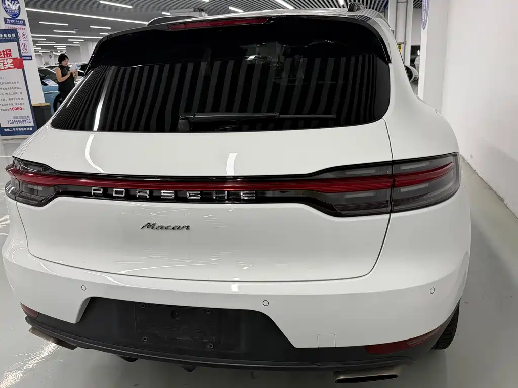 Porsche Macan 2019 — фото 16