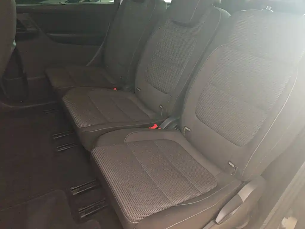 Volkswagen Sharan 2017 — фото 17