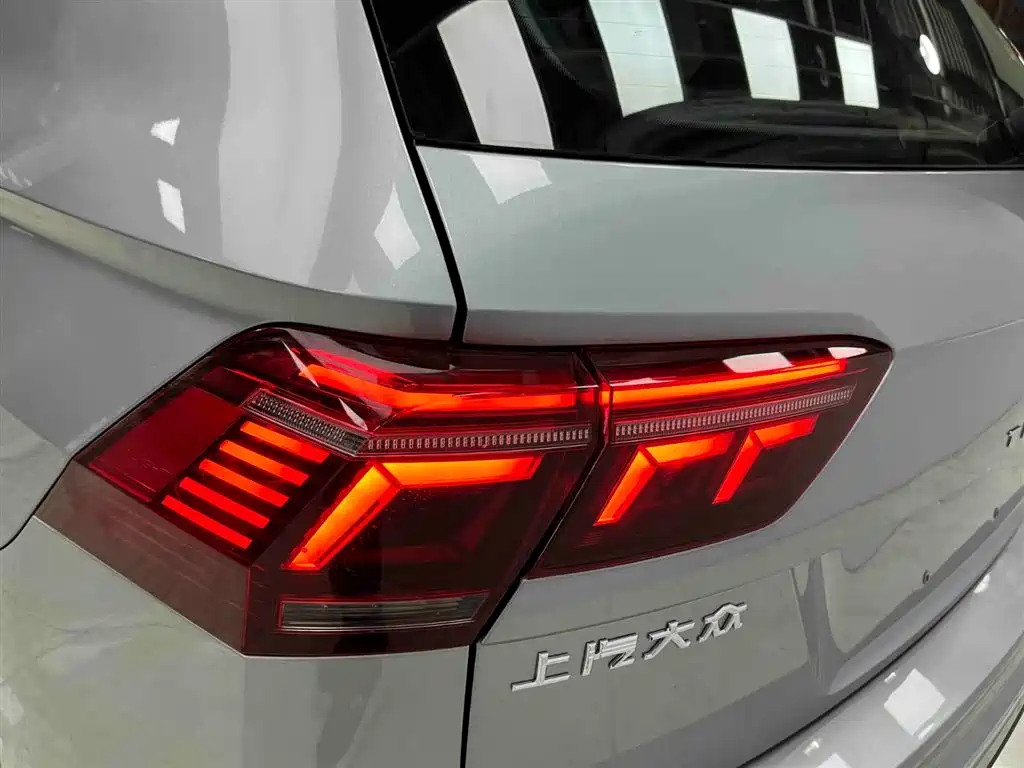Volkswagen Tiguan L 2021 — фото 20