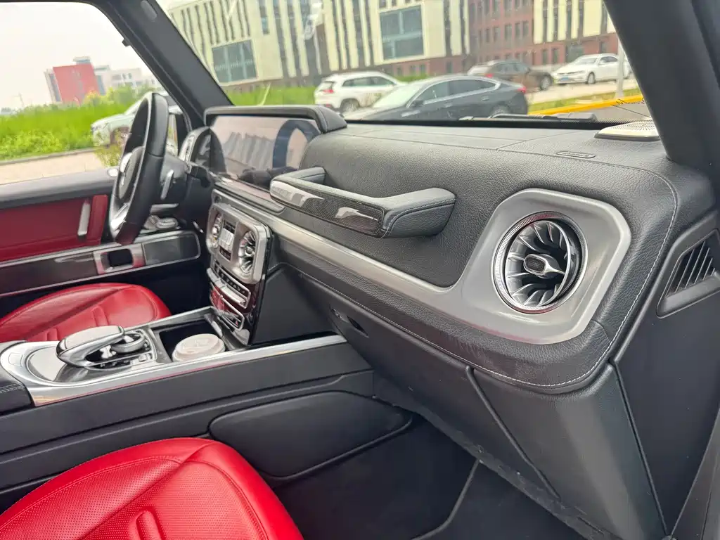Mercedes-Benz G-Class 2023 — фото 18
