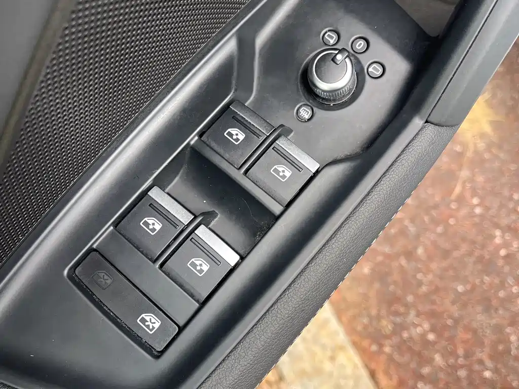 Audi A3 2023 — фото 19