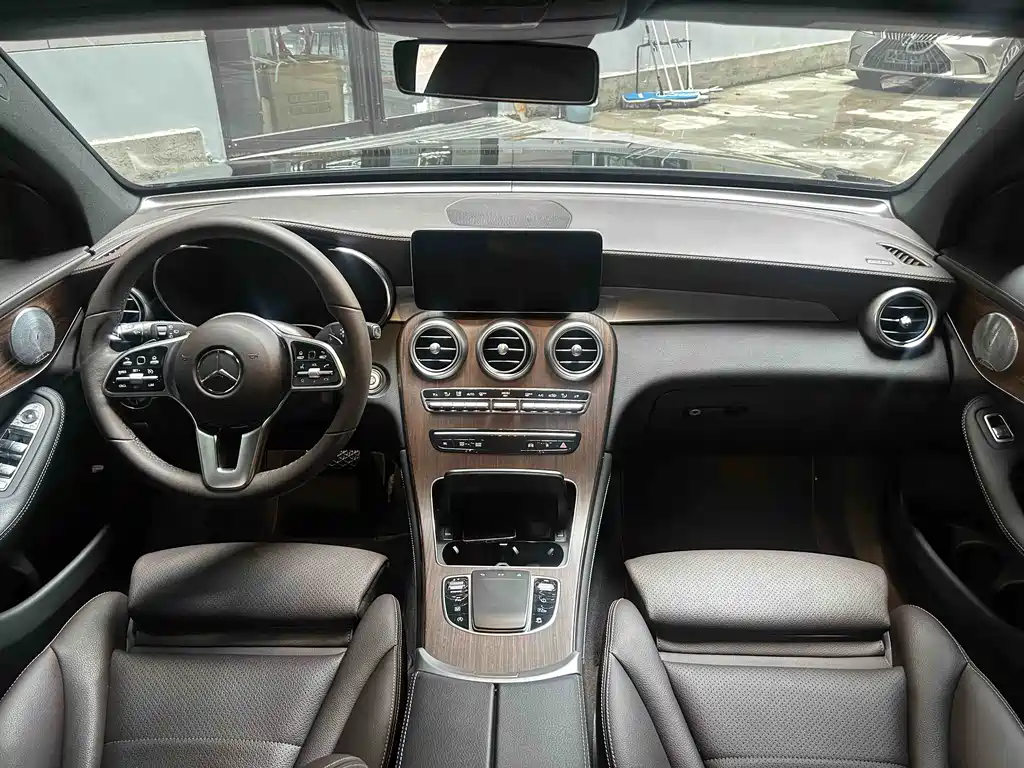 Mercedes-Benz GLC 2021
