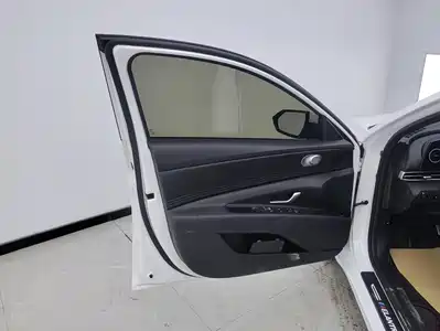 Hyundai Elantra 2025