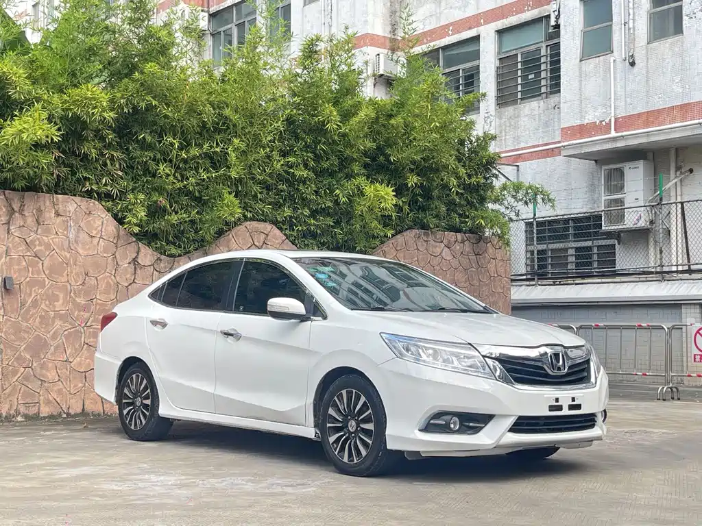 Honda Crider 2015