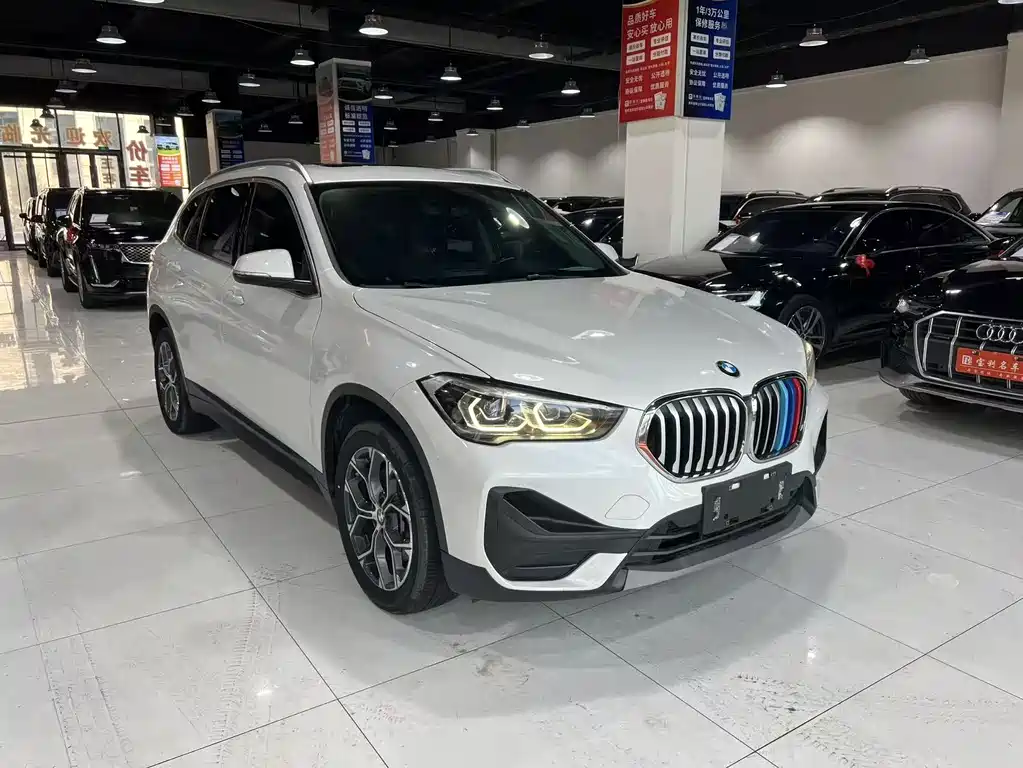 BMW X1 2022 — фото 3
