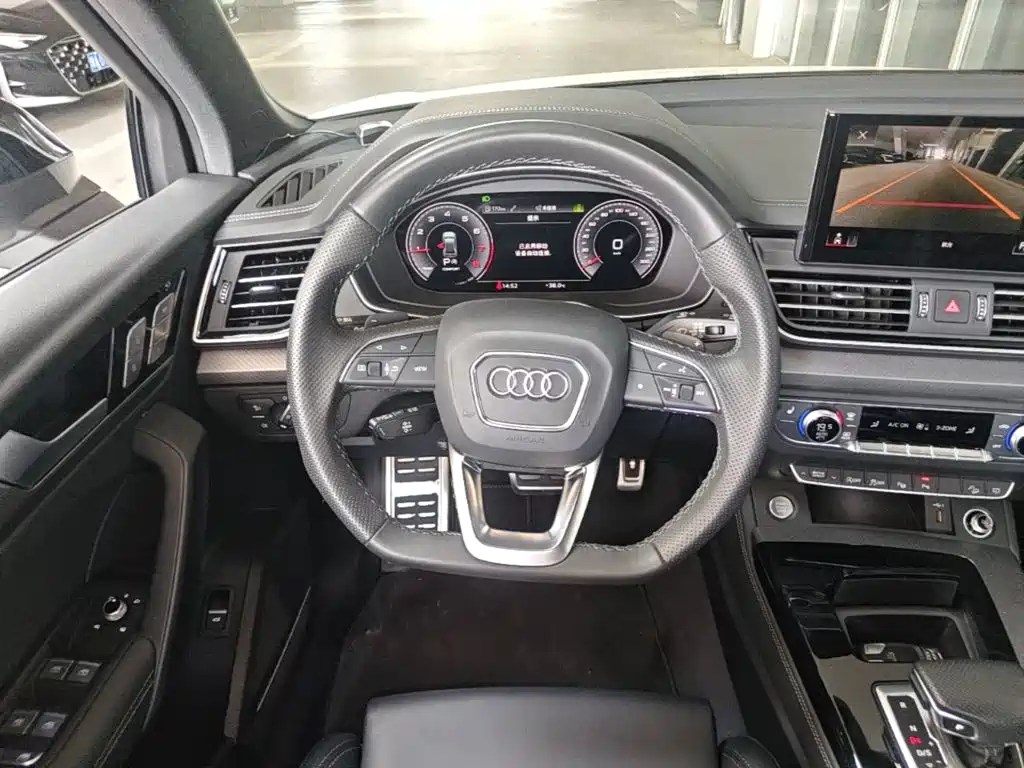Audi Q5L 2025 — фото 17