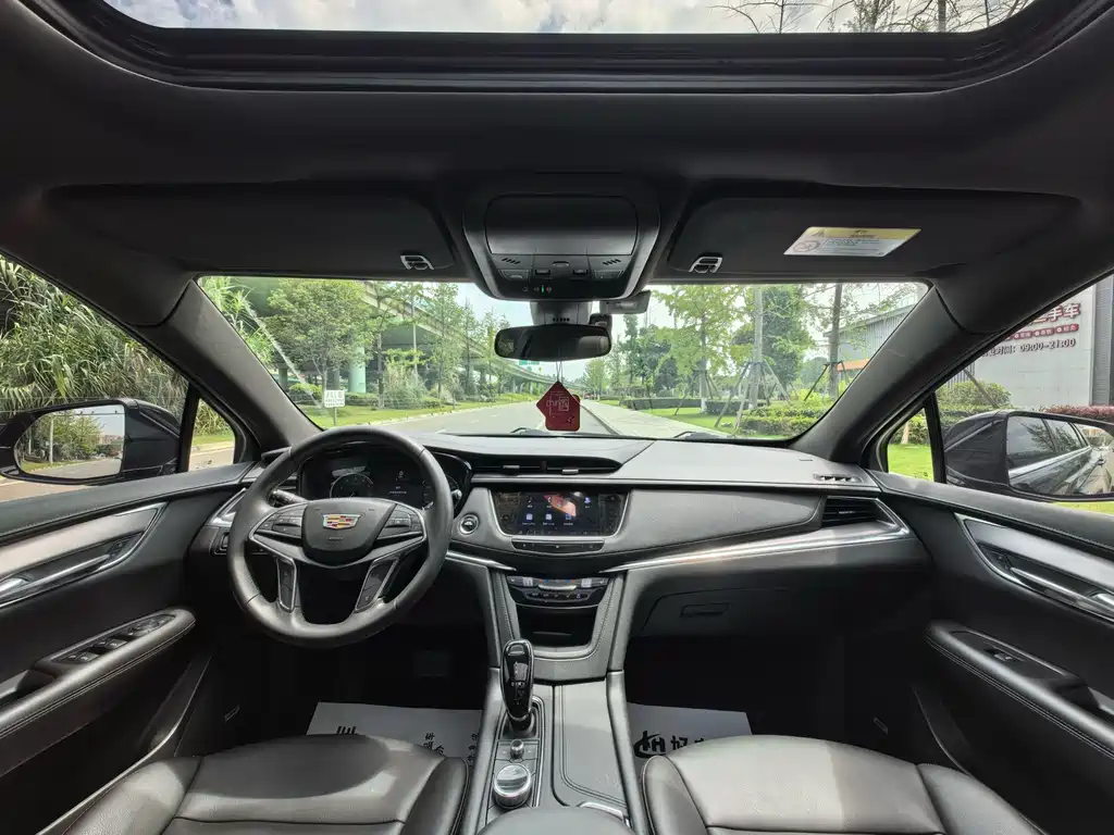 Cadillac XT5 2021 — фото 16