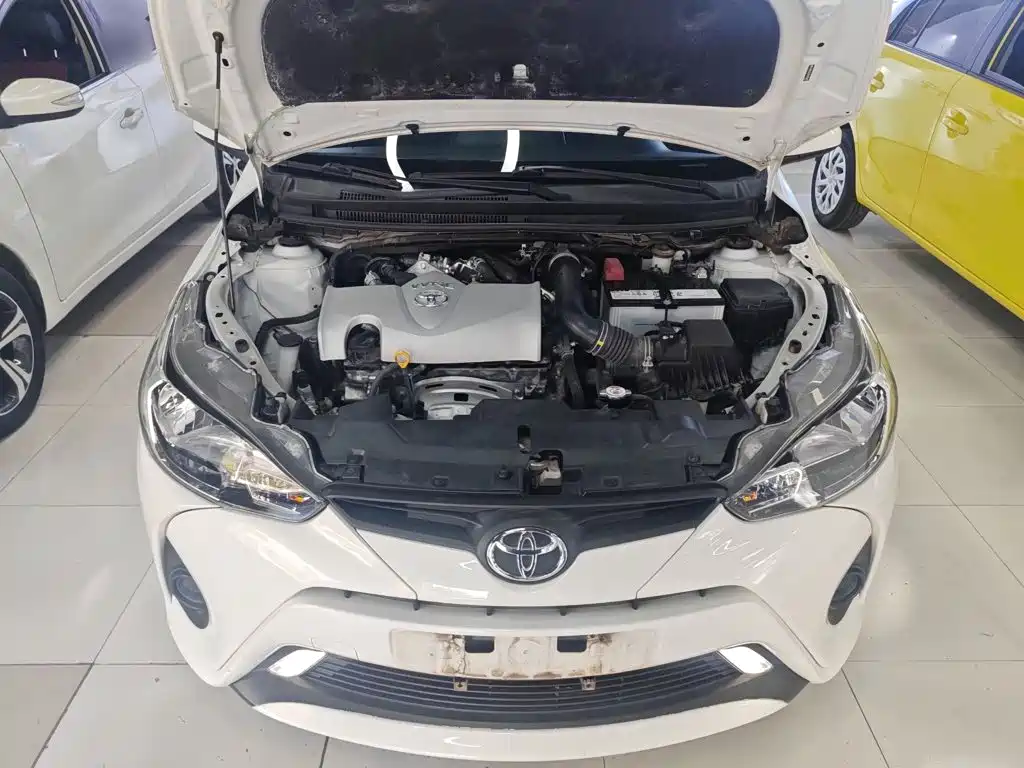 Toyota Yaris L 2020 — фото 16