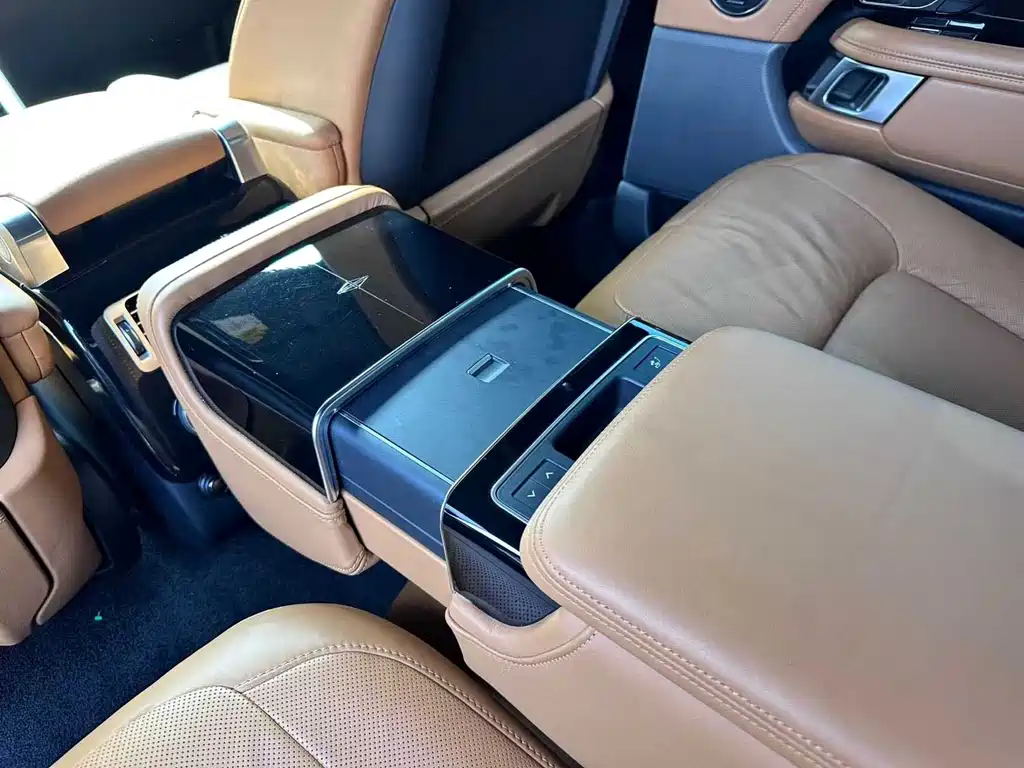 Land Rover Range Rover 2018 — фото 10