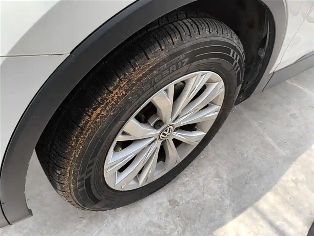 Volkswagen Tiguan L 2018 — фото 25