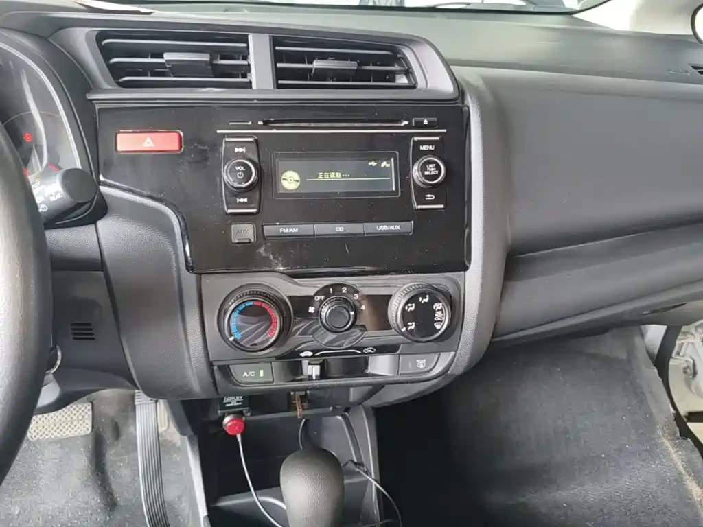 Honda Fit 2015 — фото 13