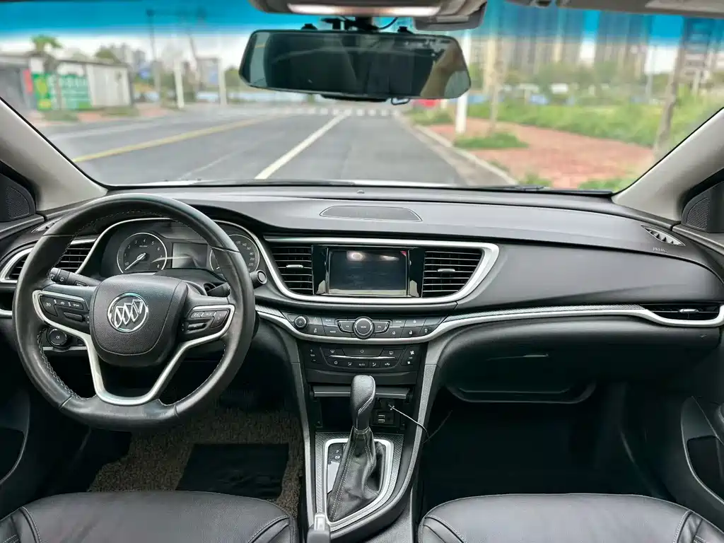 Buick Excelle 2019 — фото 8