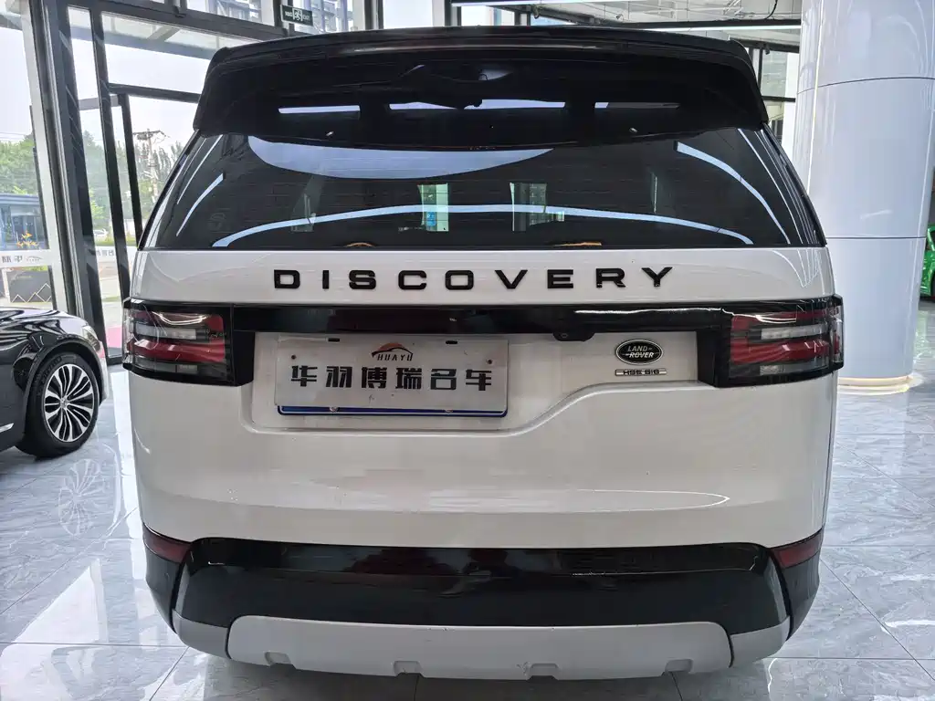 Land Rover Discovery 2017 — фото 10