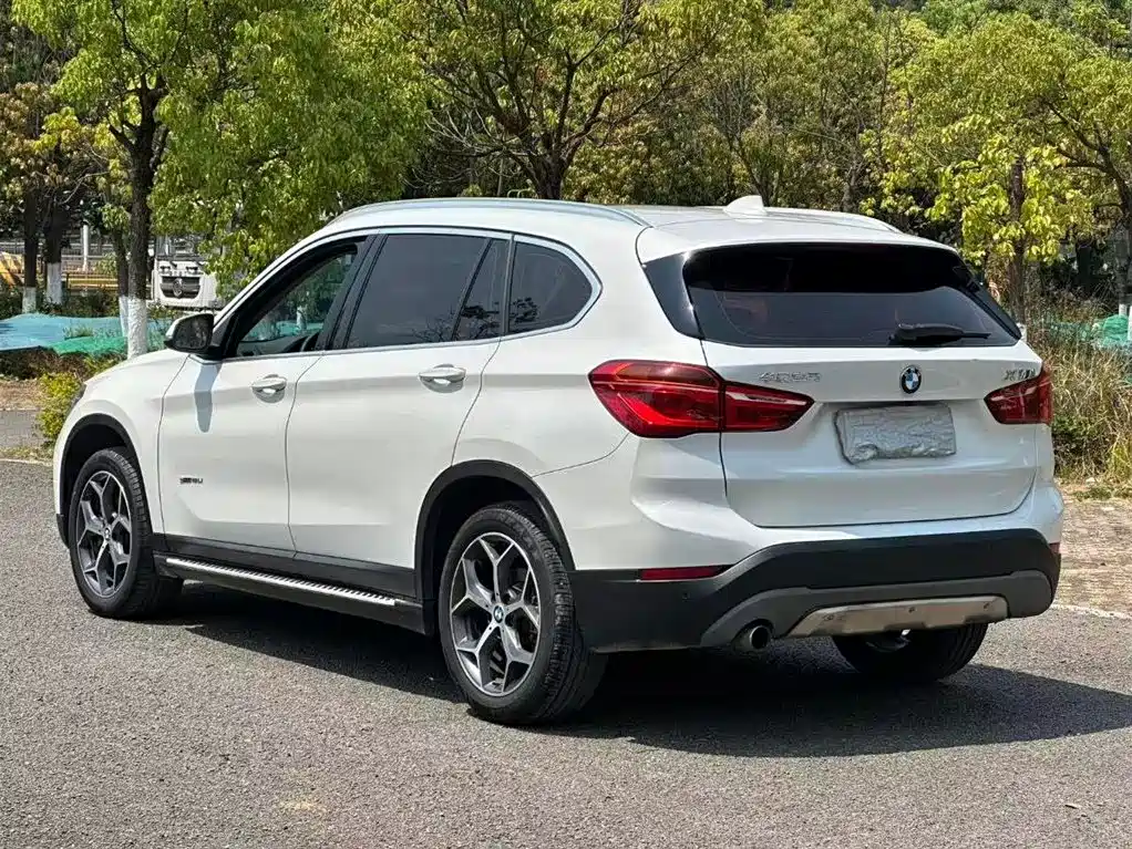 BMW X1 2018 — фото 9