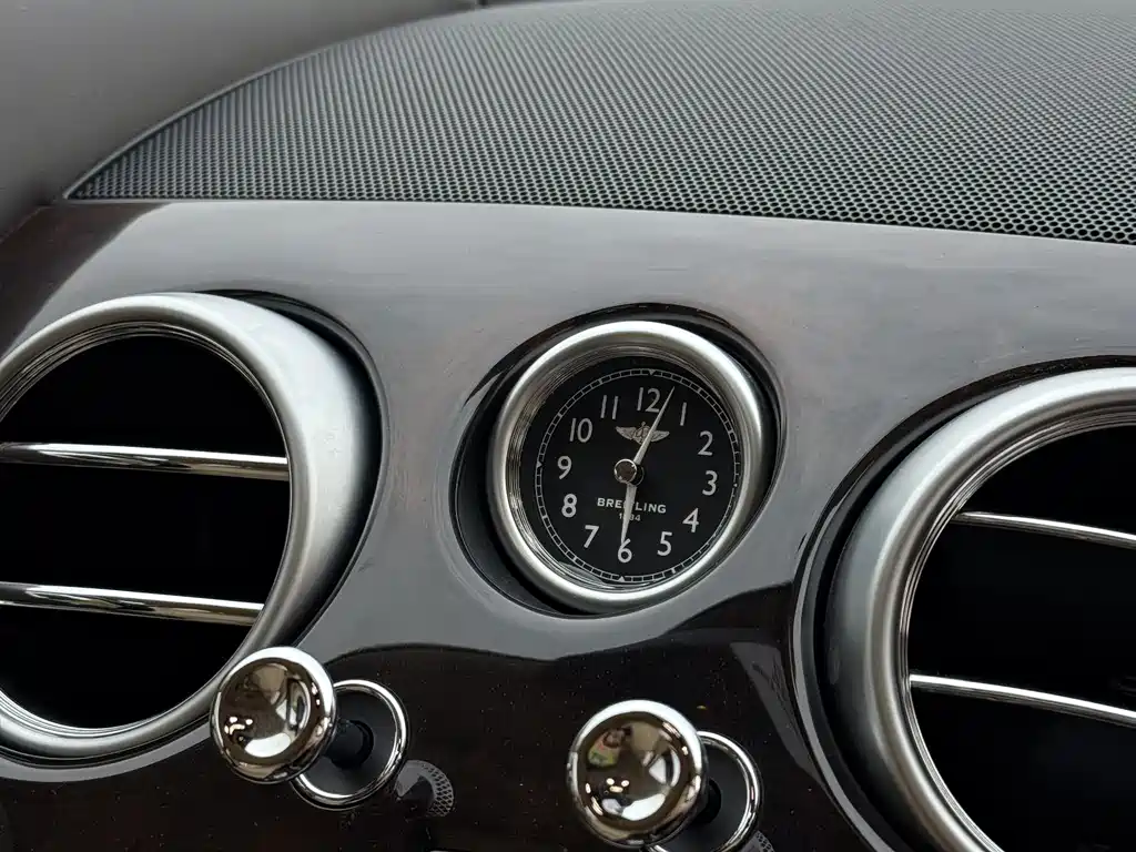 Bentley Flying Spur 2014 — фото 17