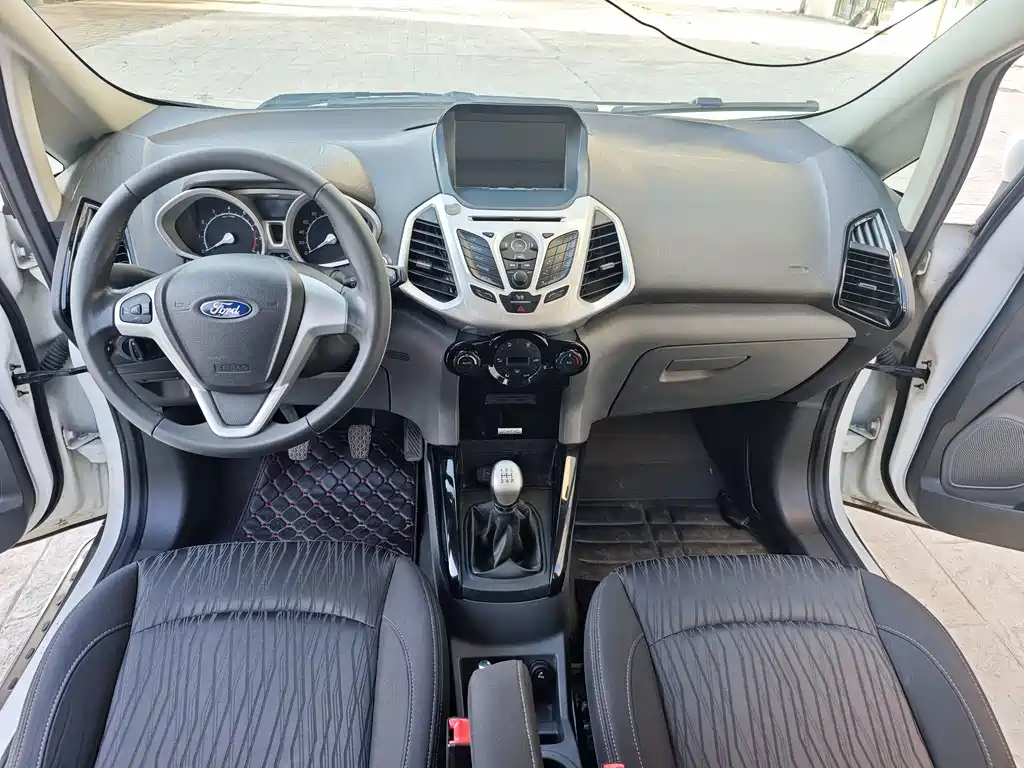 Ford Ecosport 2016 — фото 10
