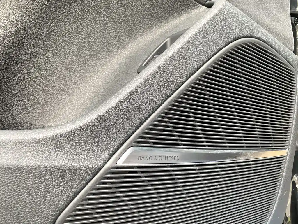 Audi SQ7 2025 — фото 12