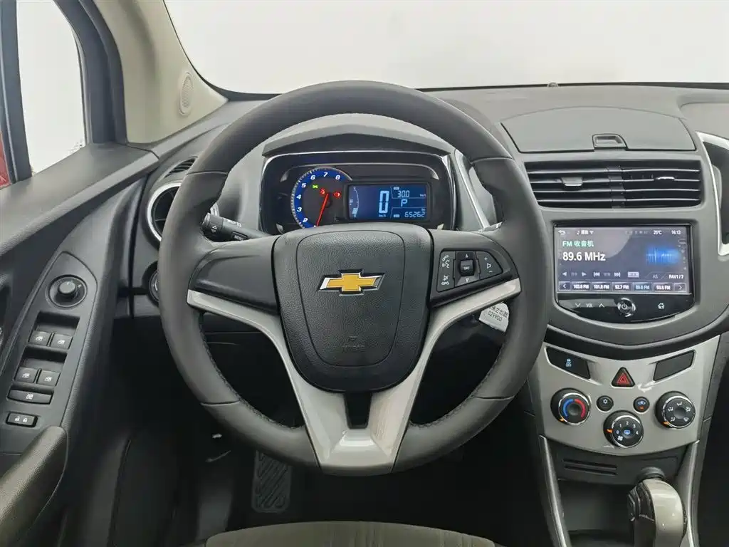 Chevrolet Trax 2016 — фото 11