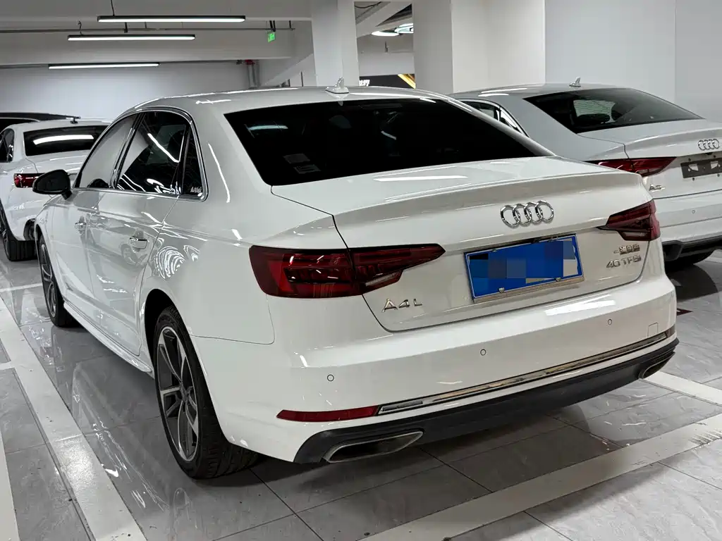 Audi A4L 2019 — фото 14