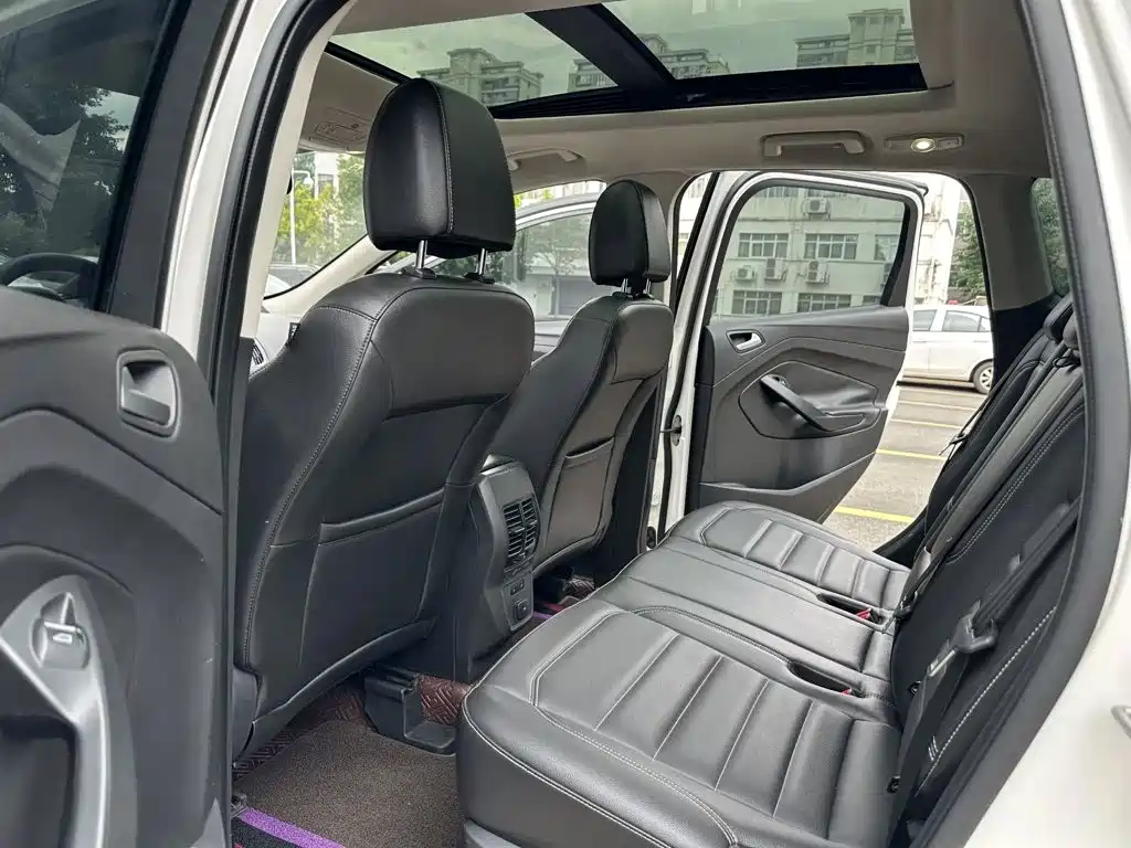 Ford Kuga 2018 — фото 10