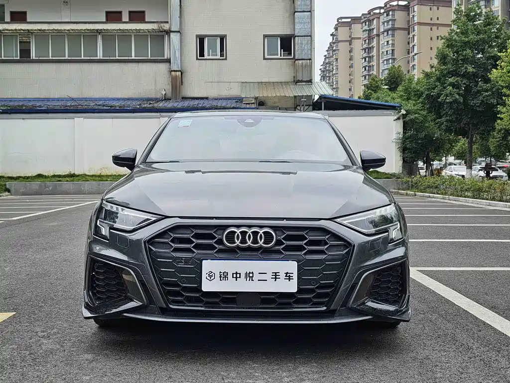 Audi A3 2022 — фото 1