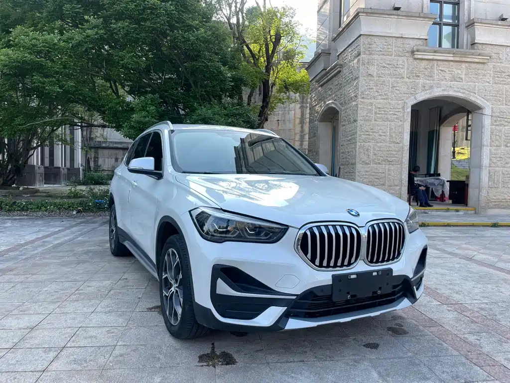BMW X1 2022 — фото 2
