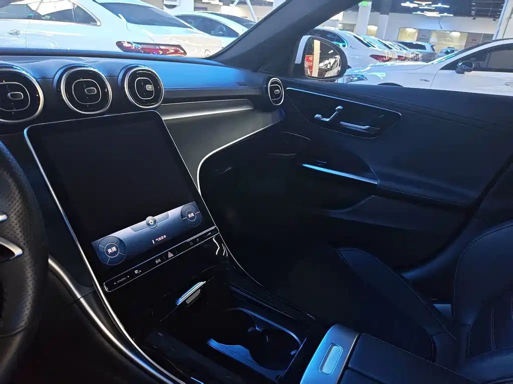Mercedes-Benz C-Class 2022 — фото 11