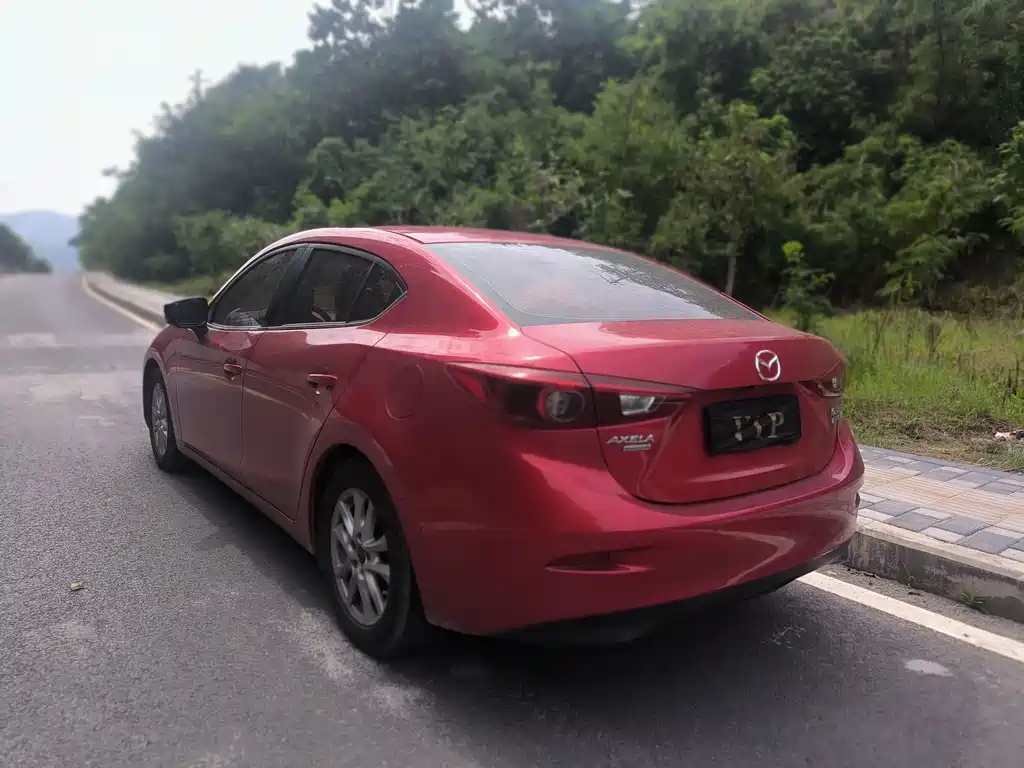 Mazda 3 Axela 2017 — фото 8