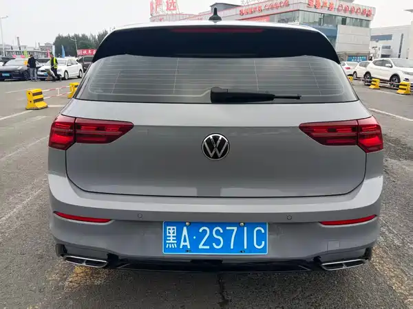 Volkswagen Golf 2023