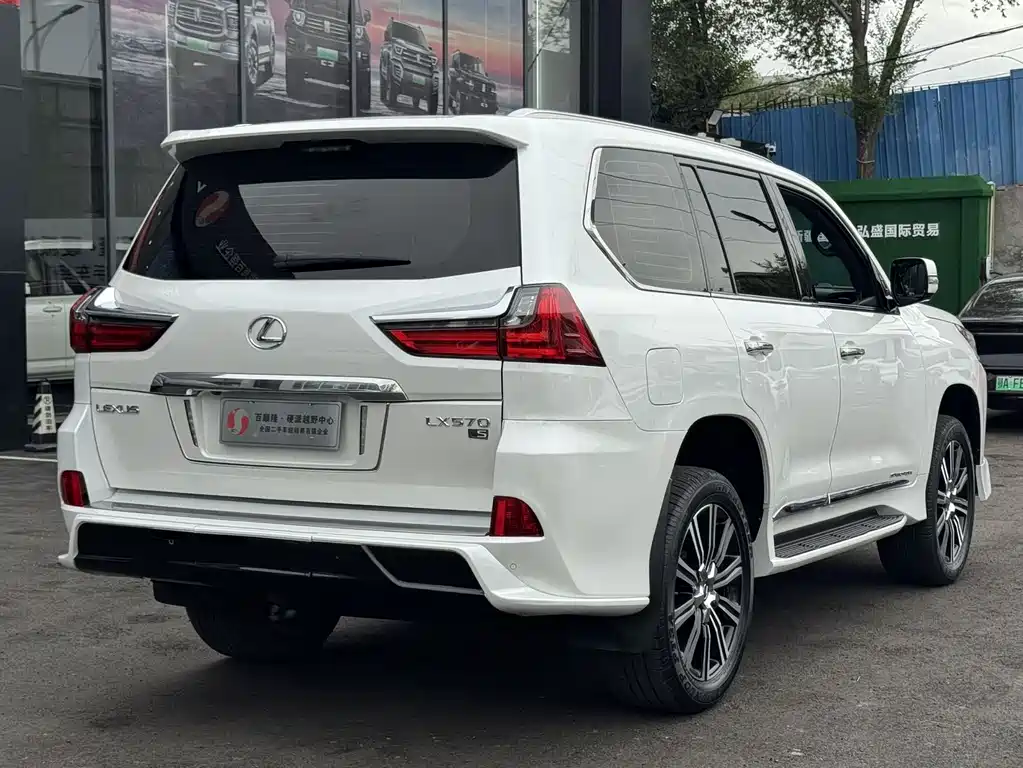 Lexus LX 2020 — фото 15