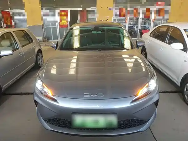 BYD Seal 05 DM-i 2025