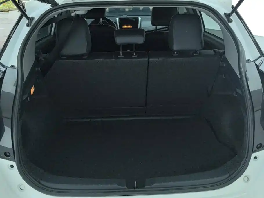 Toyota Yaris L 2022