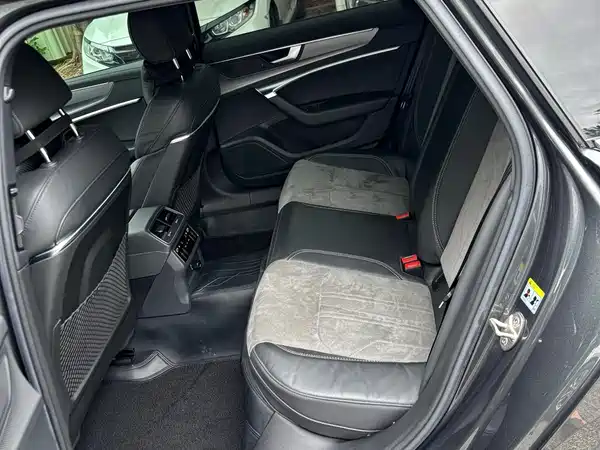 Audi A6L 2021