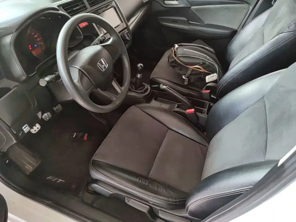 Honda Fit 2017 — фото 15