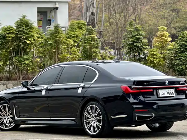 BMW 7 Series 2021