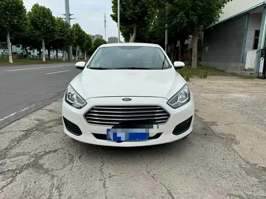 Ford Escort 2018