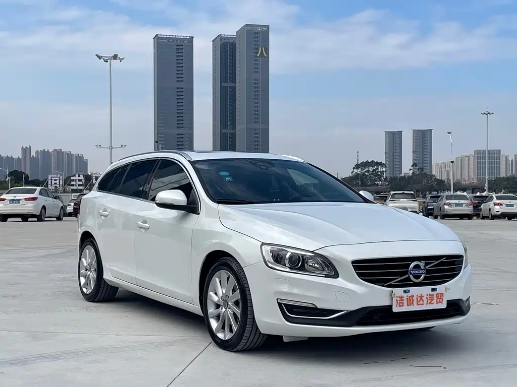 Volvo V60 2016 — фото 3